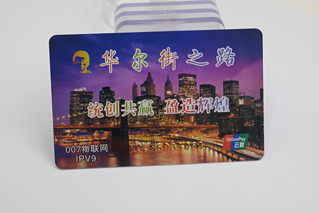 水晶滴膠卡的技術優勢和它的基本參數