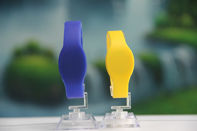 食品級ic腕帶真的安全環保嗎?怎樣辨別環保ic腕帶? 食品級ic腕帶真的安全環保嗎?怎樣辨別環保ic腕帶?