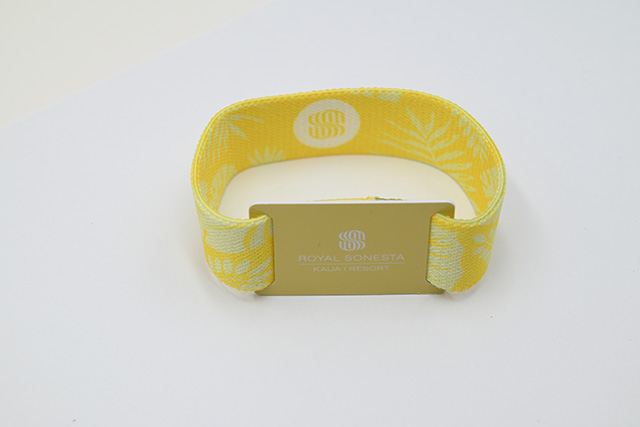 ic卡和id卡的內碼是在芯片晶元生產過程中燒錄的 ic卡和id卡的內碼是在芯片晶元生產過程中燒錄的