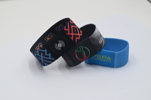 S70卡和S50卡的區(qū)別，它們的技術參數和應用領域有哪些